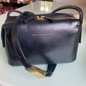 WANT LES ESSENTIALS DE LA VIE CROSSBODY LEATHER CITY BAG